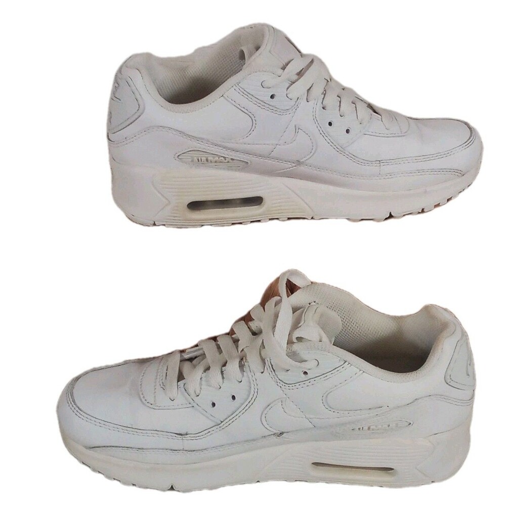 Nike White Air Max Size 5.5Y